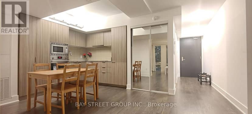 614 - 955 Bay Street — photo 9 of 14