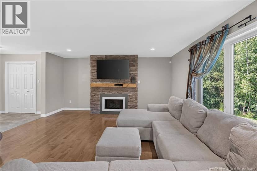 134 Du Portage Street — photo 11 of 40