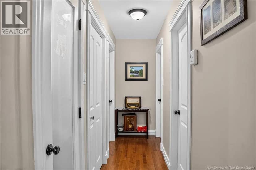 29 CLINTON Drive — photo 14 of 35