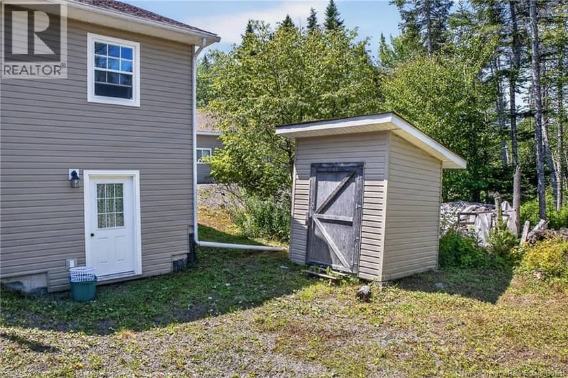 29 CLINTON Drive — photo 31 of 35