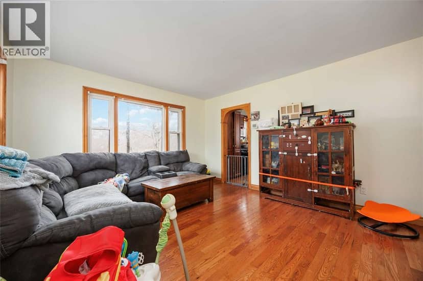 823 Holt Line — photo 6 of 23