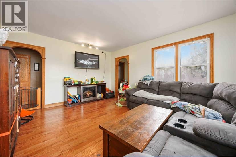 823 Holt Line — photo 4 of 23