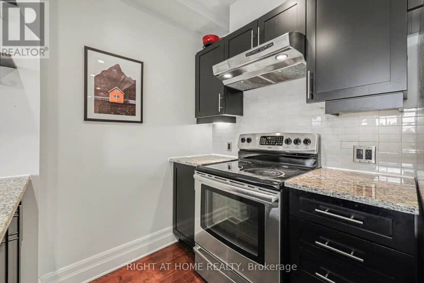 810 - 330 Loretta Avenue S — photo 15 of 37