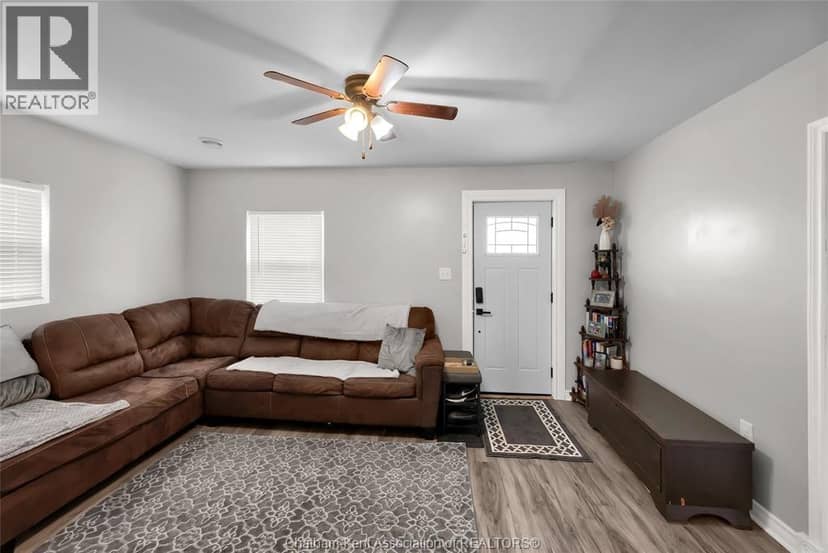 14 McNaughton AVENUE — photo 10 of 31