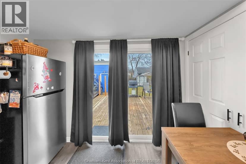 14 McNaughton AVENUE — photo 9 of 31