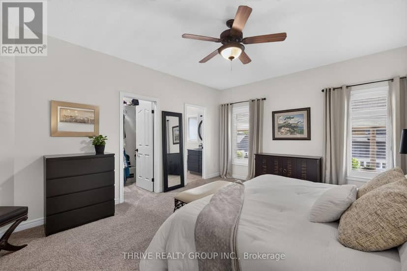 43 Mapleridge Crescent — photo 18 of 40