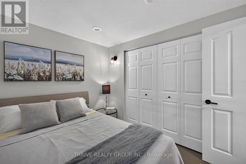 43 Mapleridge Crescent — photo 32 of 40