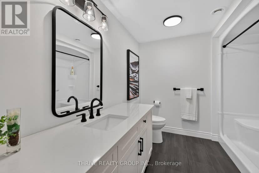 43 Mapleridge Crescent — photo 33 of 40