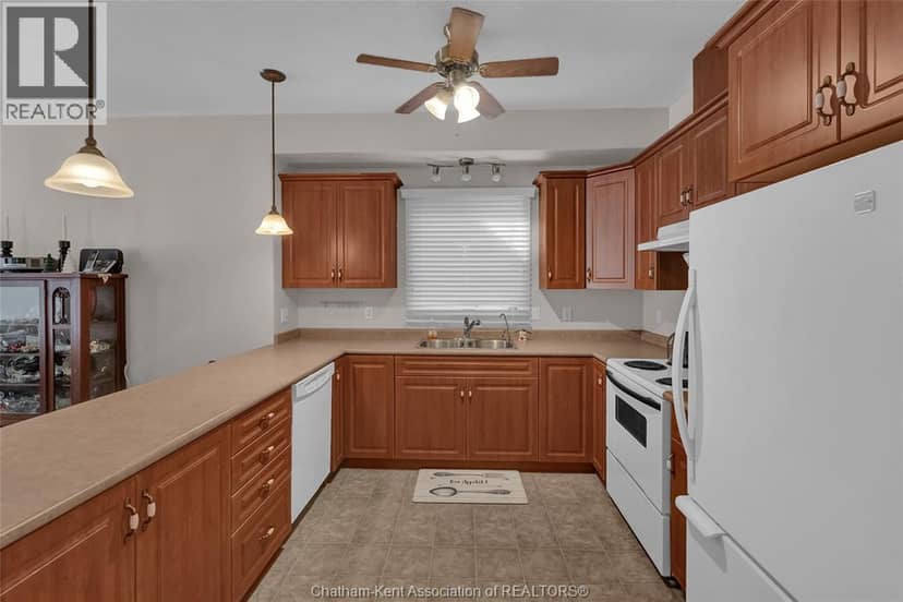 10 Oakgrove LANE — photo 18 of 40