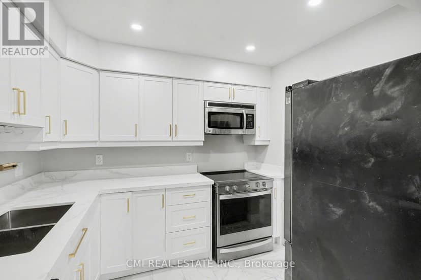 12 - 125 Sekura Crescent — photo 10 of 40