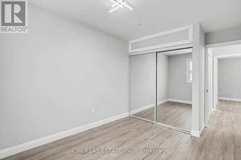 12 - 125 Sekura Crescent — photo 23 of 40