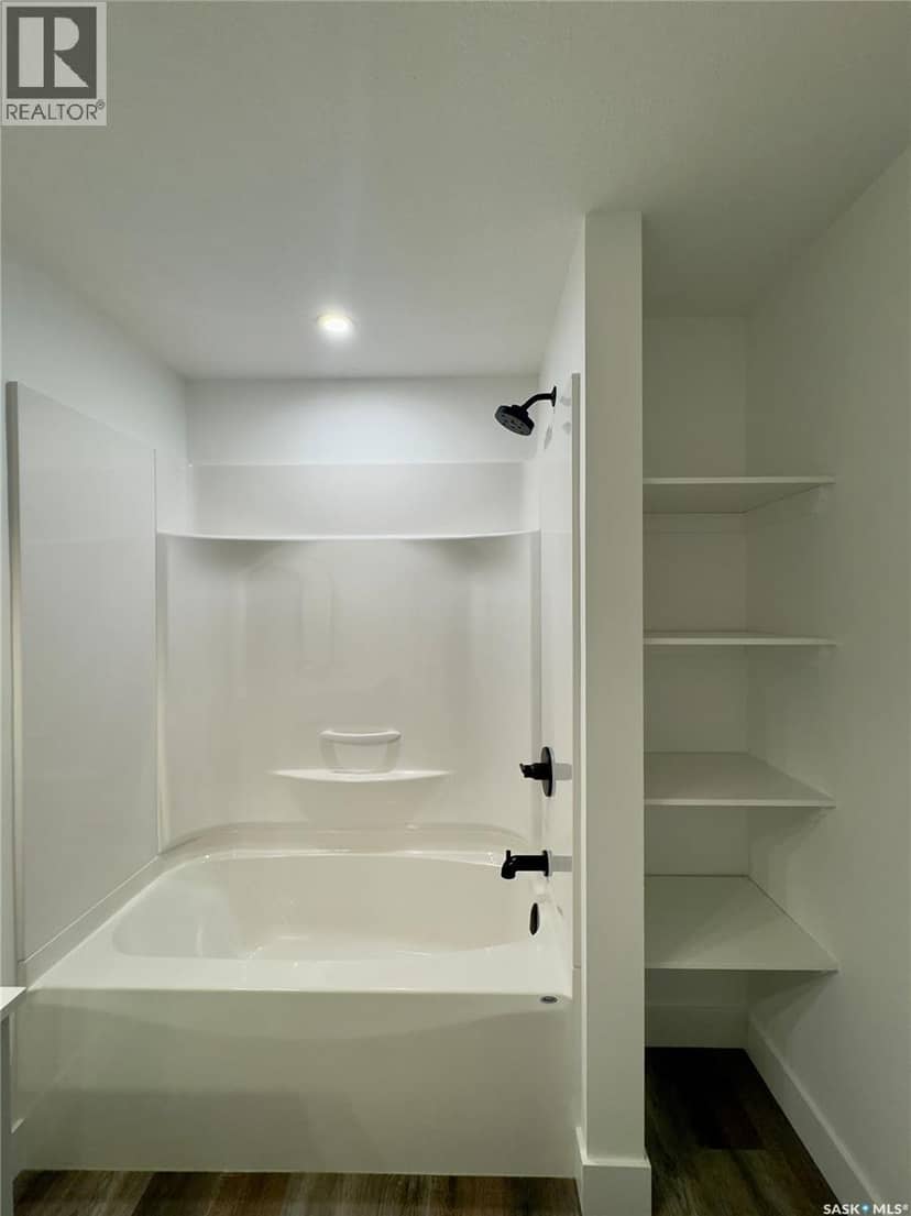 324 Penner STREET — photo 25 of 34