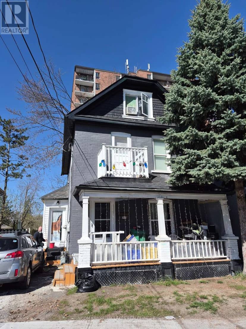 341 George Street S — photo 1 of 2