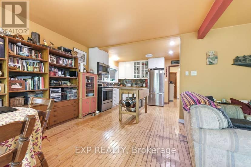 2205 Calabogie Road — photo 9 of 40