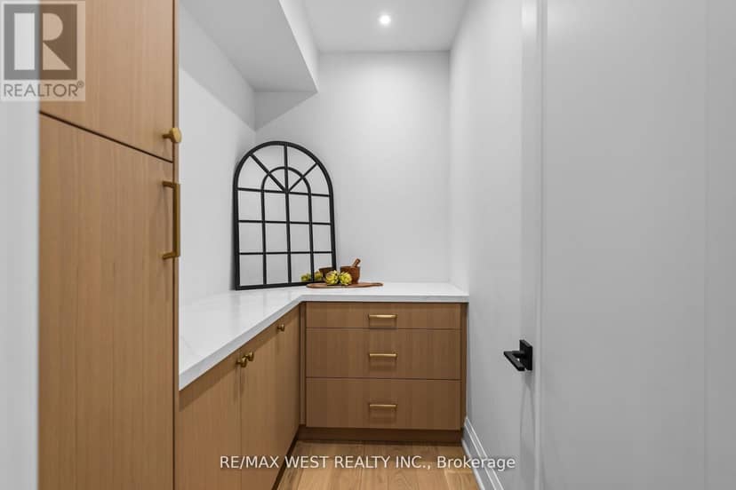 64 Gwynne Avenue — photo 13 of 40