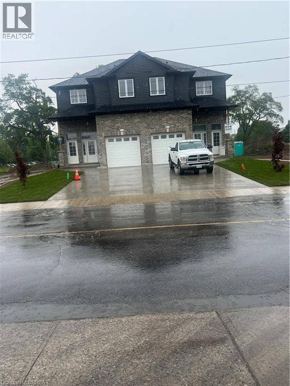 140 MARY Street — photo 2 of 40
