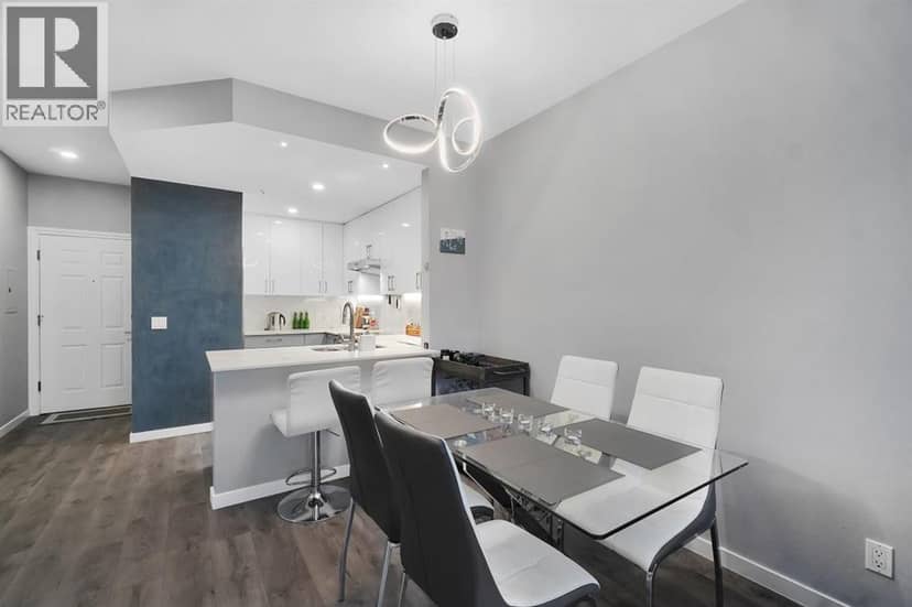 306 630 ROCHE POINT DRIVE, North Vancouver