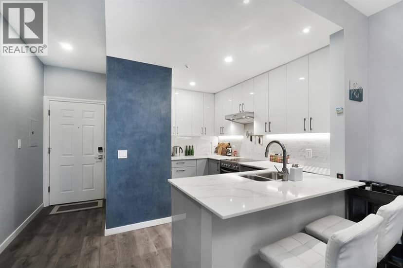 306 630 ROCHE POINT DRIVE, North Vancouver, photo 2