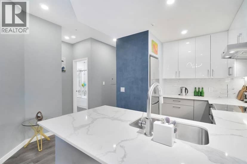 306 630 ROCHE POINT DRIVE, North Vancouver, photo 6