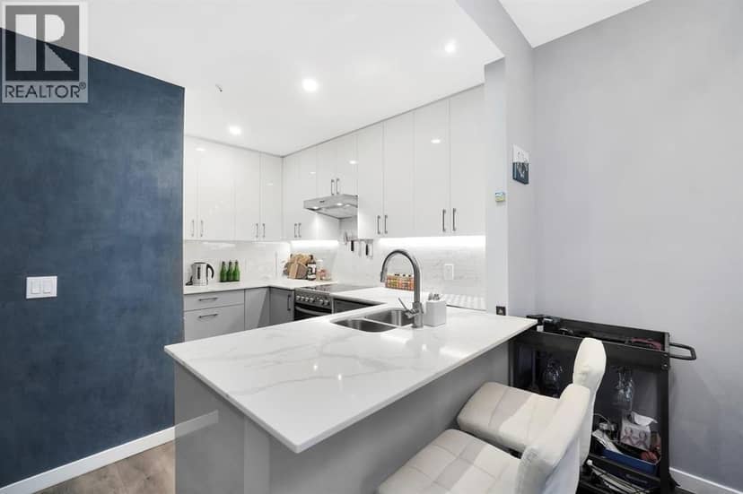 306 630 ROCHE POINT DRIVE, North Vancouver, photo 7