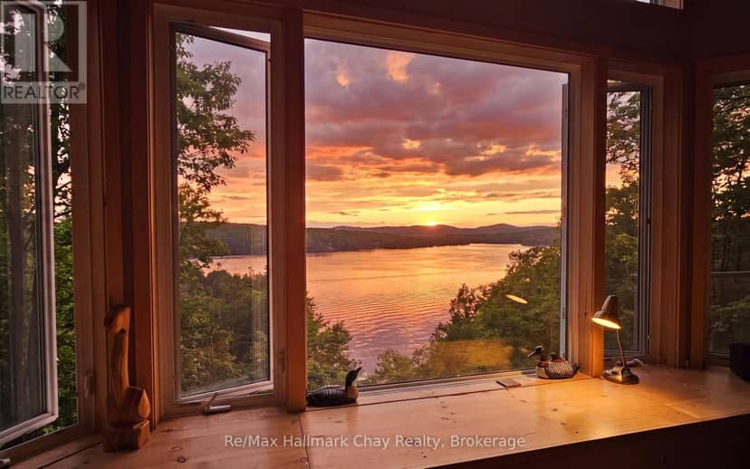 1497 Fox Point Road, Lake of Bays, photo 4