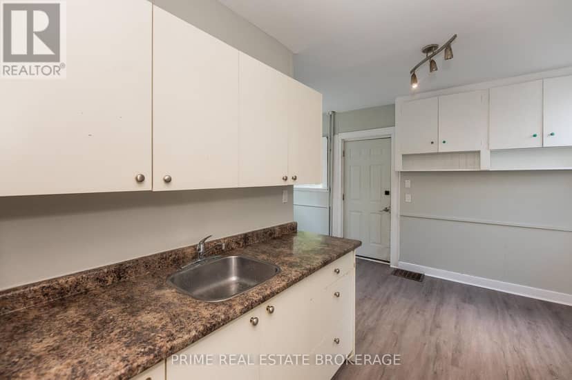 46 Stanley Street — photo 29 of 36