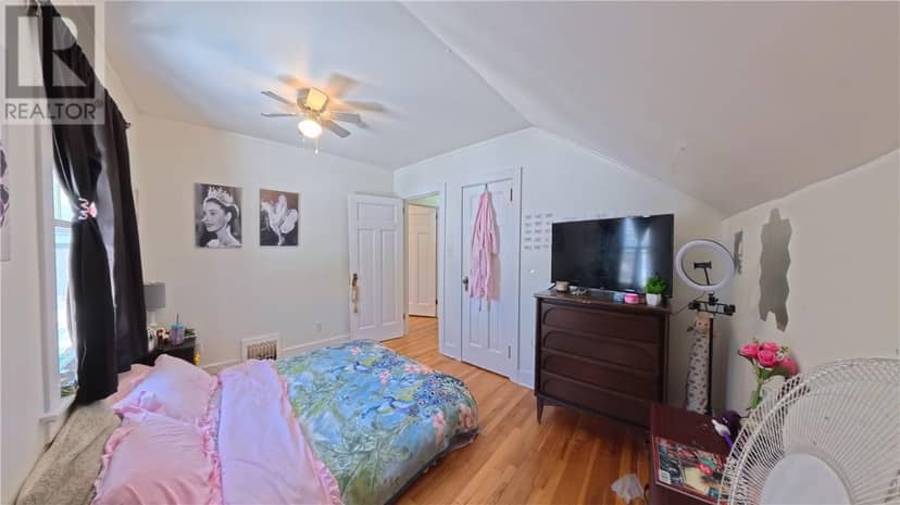 1021 Crescent Street Unit# A & B — photo 26 of 38