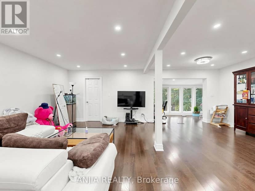8 Applefield Drive — photo 14 of 40