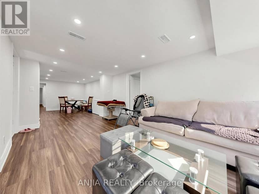 8 Applefield Drive — photo 37 of 40