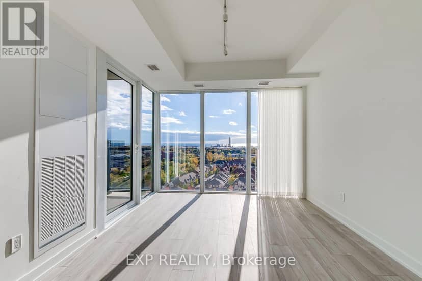 1605 - 1035 Southdown Road — photo 12 of 37