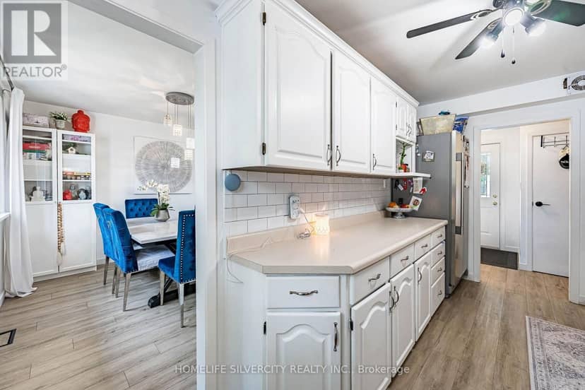 404 Andrew Street — photo 14 of 40