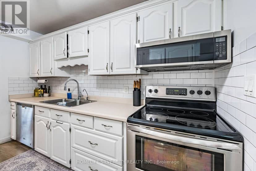404 Andrew Street — photo 15 of 40