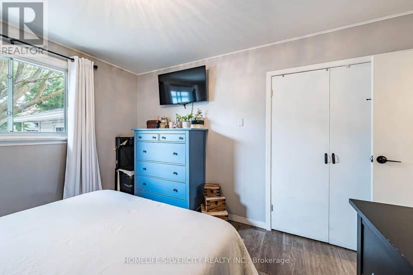 404 Andrew Street — photo 21 of 40