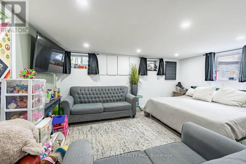 404 Andrew Street — photo 31 of 40
