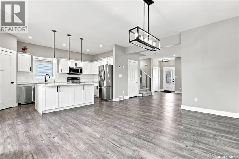 247 Thakur STREET — photo 4 of 40