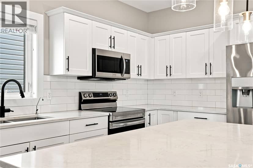 247 Thakur STREET — photo 8 of 40