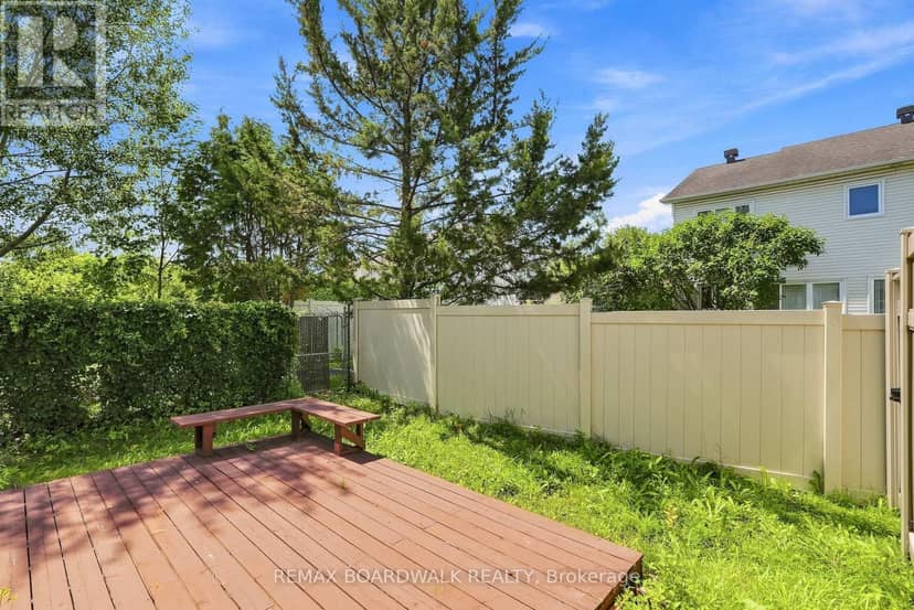 5981 Pineglade Crescent — photo 35 of 37