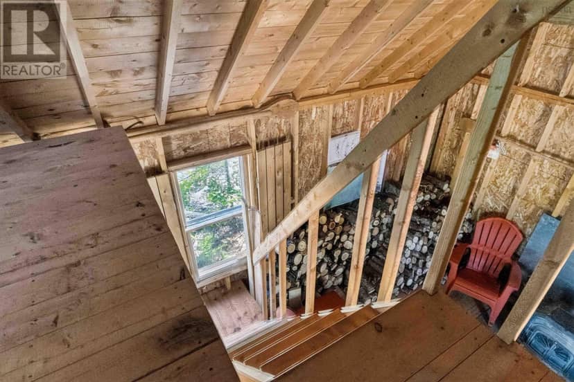 576 New Russell Road — photo 19 of 35
