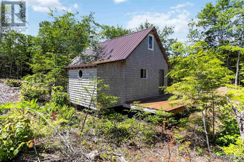 576 New Russell Road — photo 6 of 35