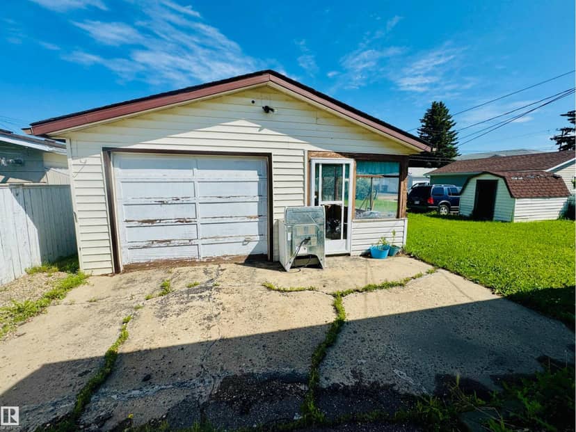 4210 48 AV — photo 21 of 23