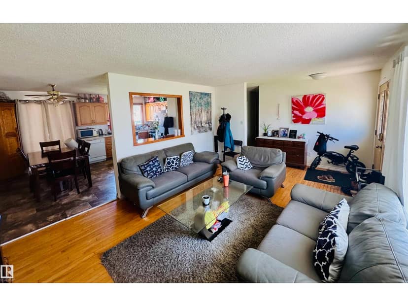 4210 48 AV — photo 9 of 23
