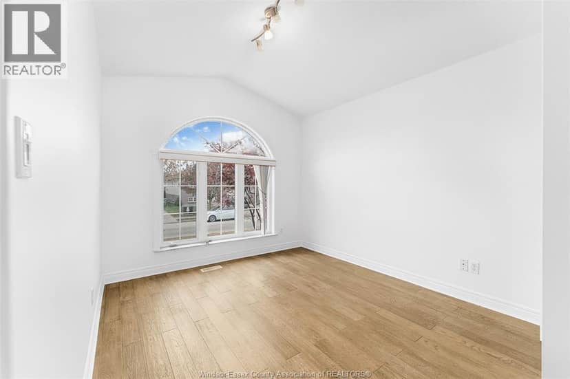 2420 Venetian Avenue — photo 16 of 37
