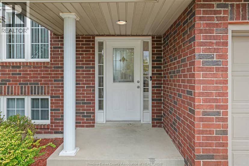 2420 Venetian Avenue — photo 3 of 37