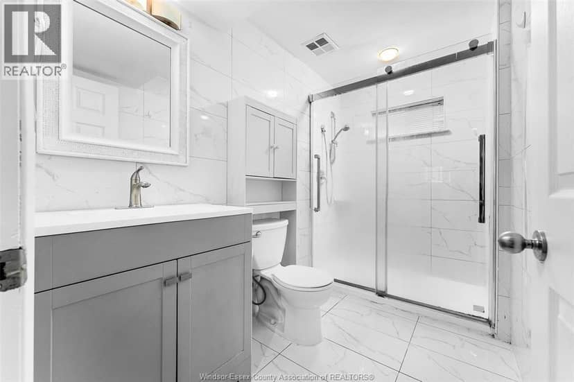 2420 Venetian Avenue — photo 33 of 37
