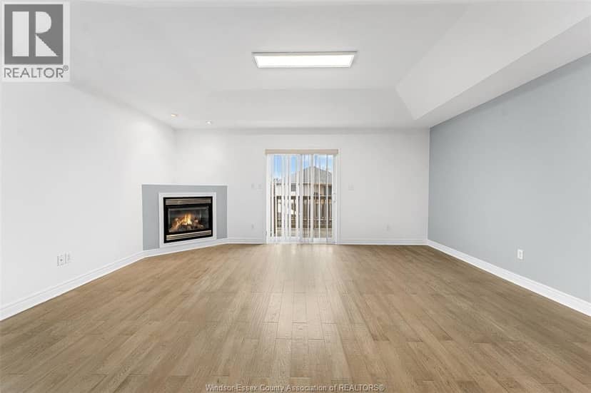 2420 Venetian Avenue — photo 6 of 37