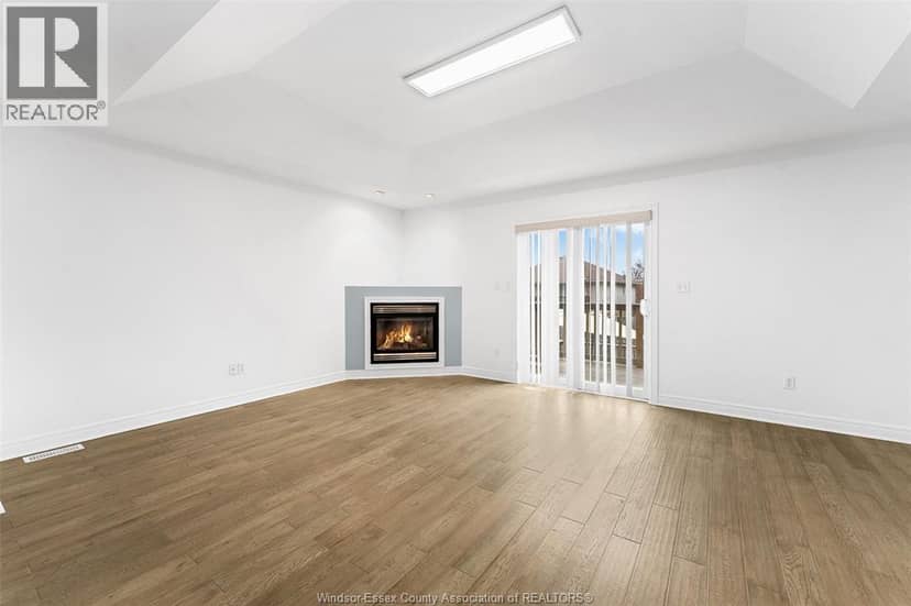 2420 Venetian Avenue — photo 7 of 37