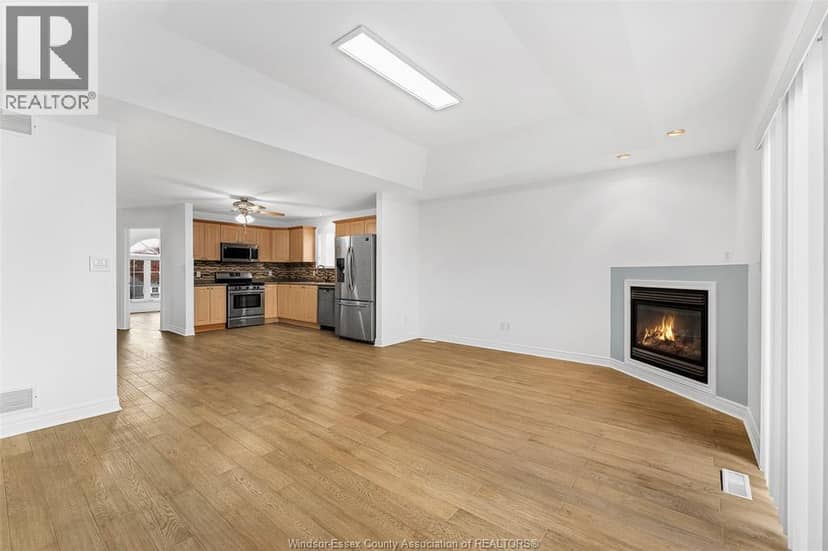 2420 Venetian Avenue — photo 8 of 37