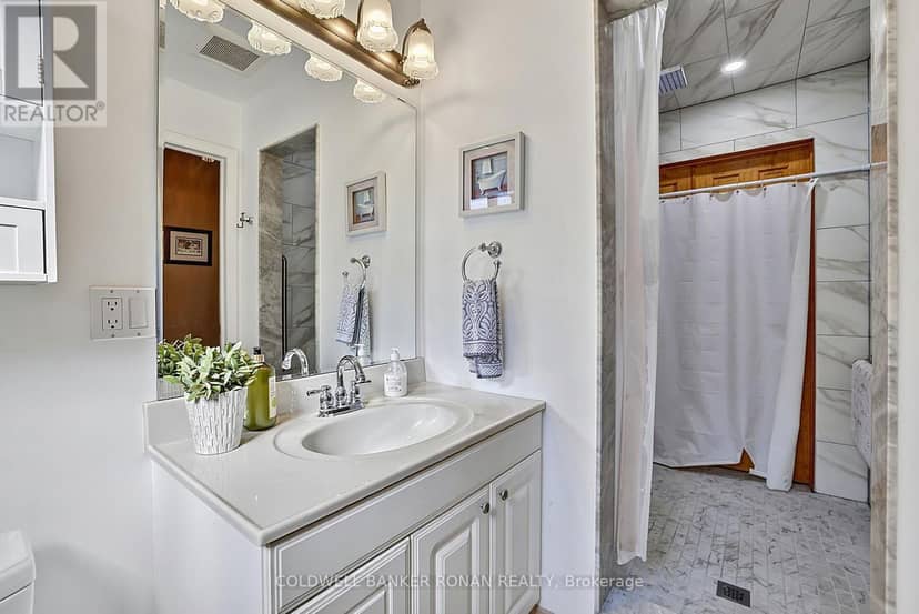 33 Marevan Place — photo 16 of 40