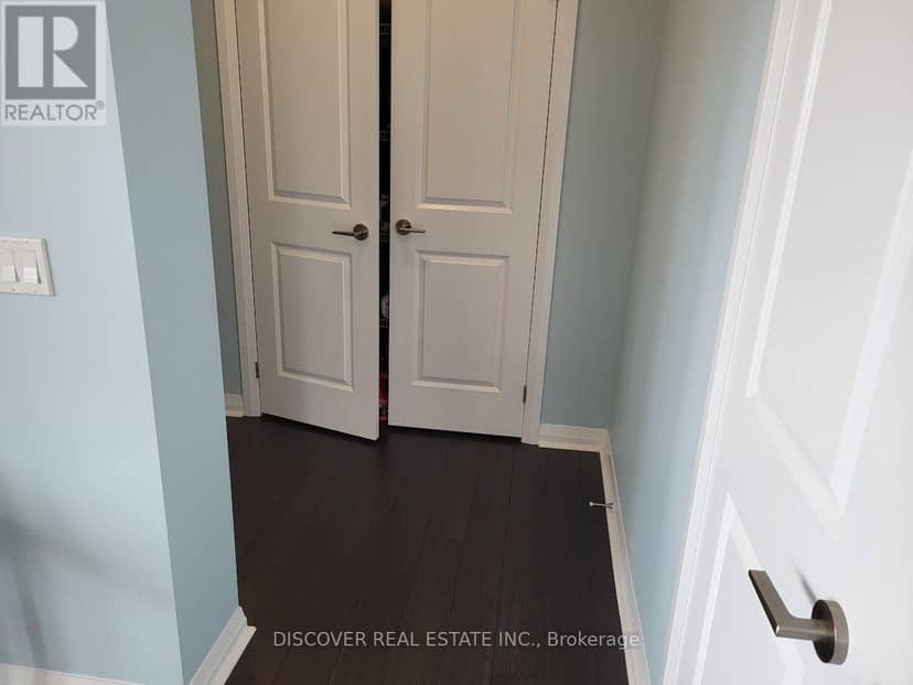 2402 - 55 Eglinton Avenue W — photo 26 of 40