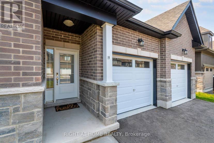 19 Hillcroft Way — photo 5 of 36